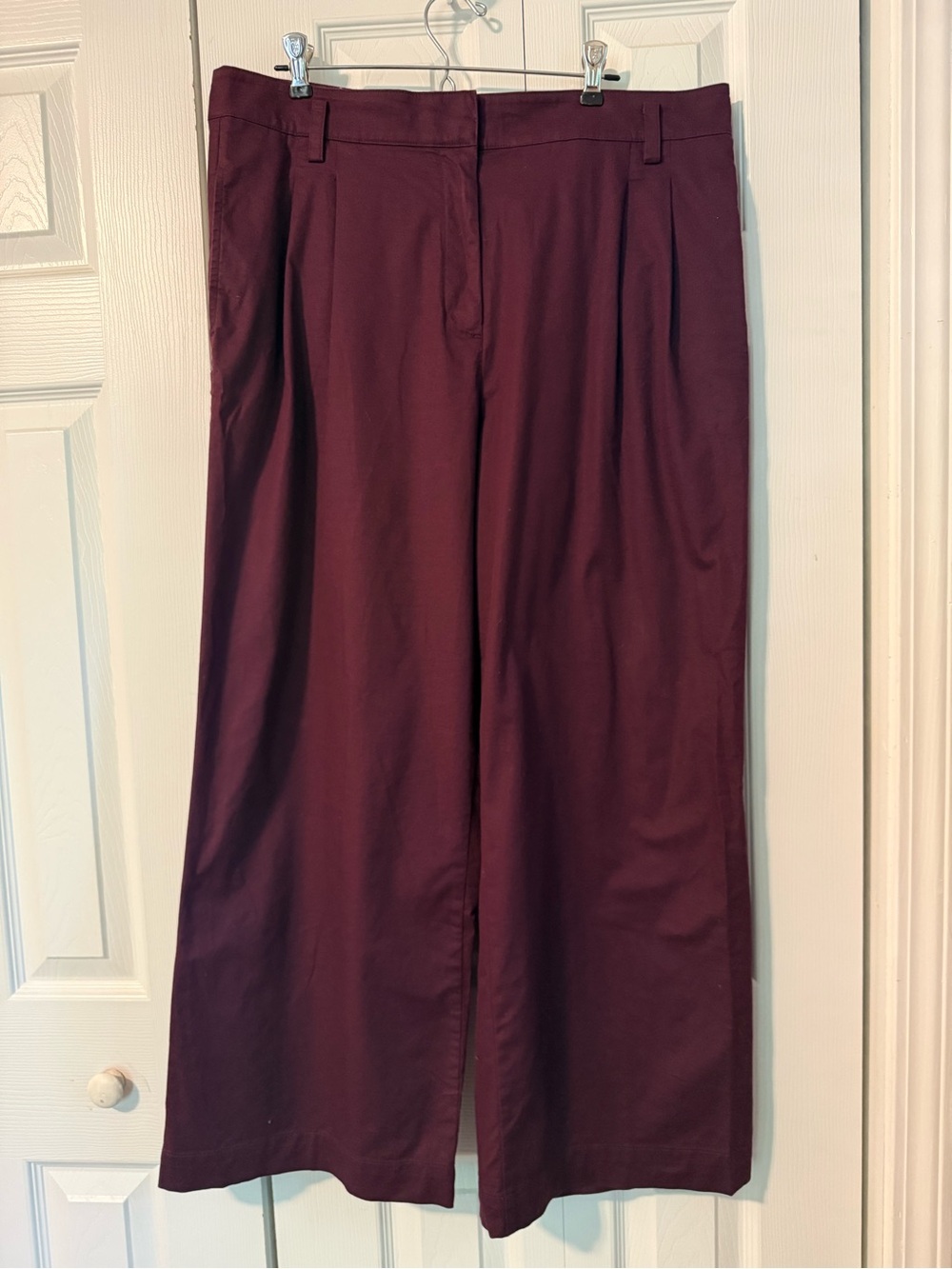 Women’s Cotton Wide-Leg Trousers in Burgundy